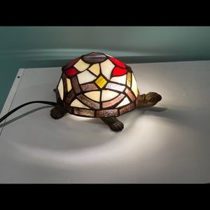 Stained glass turtle lamp